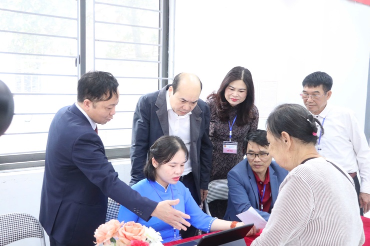 xã Phù Đổng rộn ràng Ngày hội bầu cử- Ảnh 6.