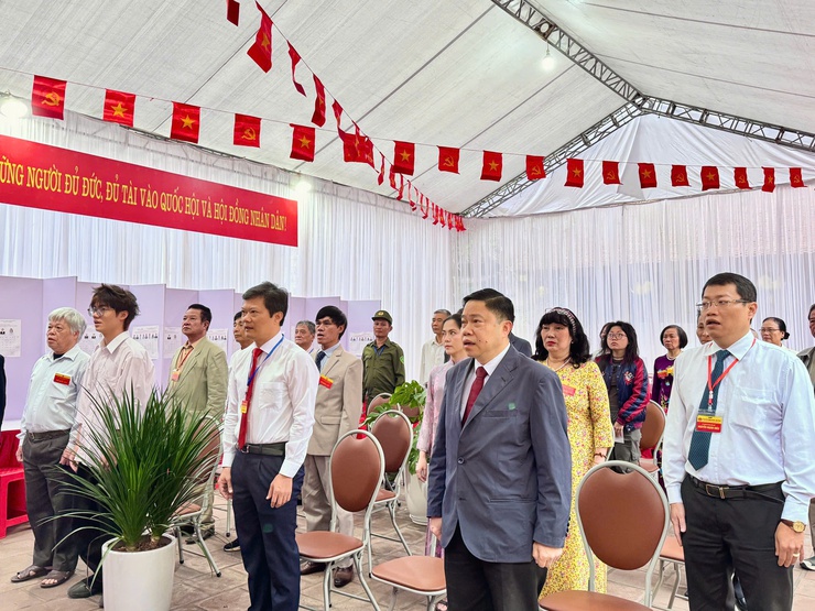 PHƯỜNG VĂN MIẾU – QUỐC TỬ GIÁM TỔ CHỨC LỄ KHAI MẠC CUỘC BẦU CỬ ĐẠI BIỂU QUỐC HỘI KHÓA XVI VÀ ĐẠI BIỂU HĐND CÁC CẤP NHIỆM KỲ 2026 – 2031 TẠI CÁC KHU VỰC BỎ PHIẾU- Ảnh 3.