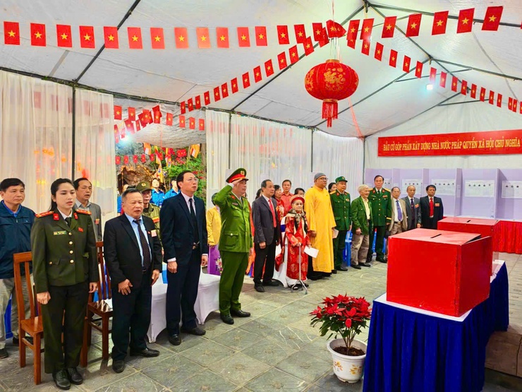 PHƯỜNG VĂN MIẾU – QUỐC TỬ GIÁM TỔ CHỨC LỄ KHAI MẠC CUỘC BẦU CỬ ĐẠI BIỂU QUỐC HỘI KHÓA XVI VÀ ĐẠI BIỂU HĐND CÁC CẤP NHIỆM KỲ 2026 – 2031 TẠI CÁC KHU VỰC BỎ PHIẾU- Ảnh 6.