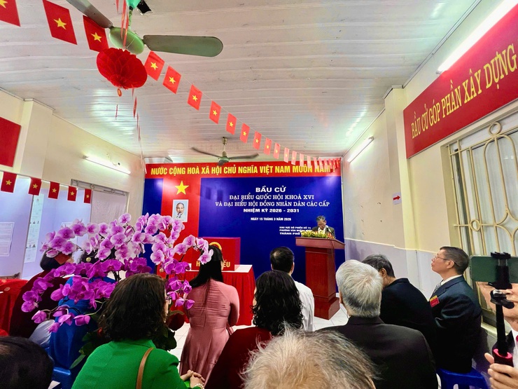 PHƯỜNG VĂN MIẾU – QUỐC TỬ GIÁM TỔ CHỨC LỄ KHAI MẠC CUỘC BẦU CỬ ĐẠI BIỂU QUỐC HỘI KHÓA XVI VÀ ĐẠI BIỂU HĐND CÁC CẤP NHIỆM KỲ 2026 – 2031 TẠI CÁC KHU VỰC BỎ PHIẾU- Ảnh 8.