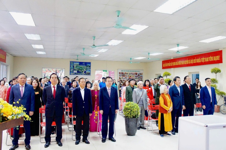 Phường Phú Thượng đồng loạt khai mạc bầu cử tại 16 khu vực bỏ phiếu – cử tri nô nức tham gia Ngày hội toàn dân- Ảnh 1.