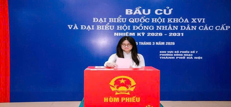 Cử tri phường Đông Ngạc phấn khởi, hăng hái đi bỏ phiếu bầu cử đại biểu Quốc hội khóa XVI và đại biểu HĐND các cấp nhiệm kỳ 2026 -2031.- Ảnh 6.