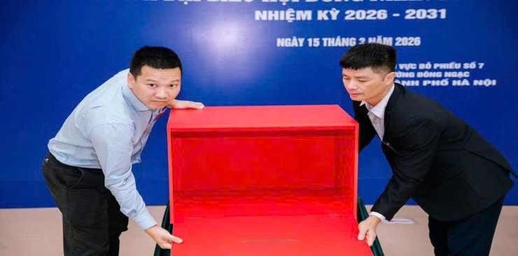 Cử tri phường Đông Ngạc phấn khởi, hăng hái đi bỏ phiếu bầu cử đại biểu Quốc hội khóa XVI và đại biểu HĐND các cấp nhiệm kỳ 2026 -2031.- Ảnh 4.