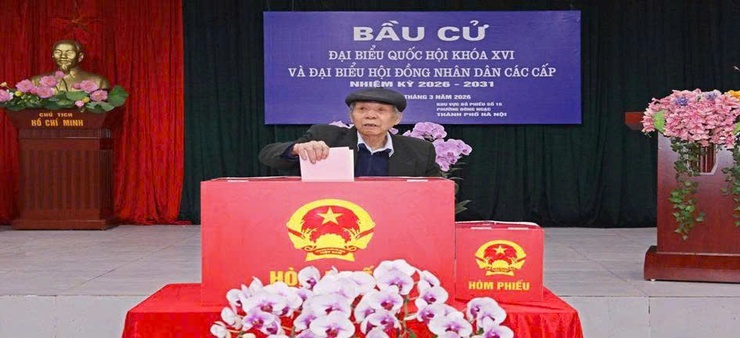 Cử tri phường Đông Ngạc phấn khởi, hăng hái đi bỏ phiếu bầu cử đại biểu Quốc hội khóa XVI và đại biểu HĐND các cấp nhiệm kỳ 2026 -2031.- Ảnh 10.