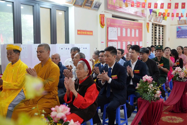 KHÔNG KHÍ KHAI MẠC BẦU CỬ ĐẠI BIỂU QUỐC HỘI KHÓA XVI VÀ ĐẠI BIỂU HĐND CÁC CẤP NHIỆM KỲ 2026 – 2031 TẠI CÁC KHU VỰC BỎ PHIẾU TRÊN ĐỊA BÀN XÃ DÂN HÒA- Ảnh 4.
