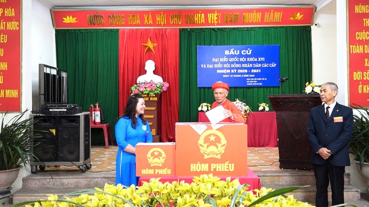 KHÔNG KHÍ KHAI MẠC BẦU CỬ ĐẠI BIỂU QUỐC HỘI KHÓA XVI VÀ ĐẠI BIỂU HĐND CÁC CẤP NHIỆM KỲ 2026 – 2031 TẠI CÁC KHU VỰC BỎ PHIẾU TRÊN ĐỊA BÀN XÃ DÂN HÒA- Ảnh 10.