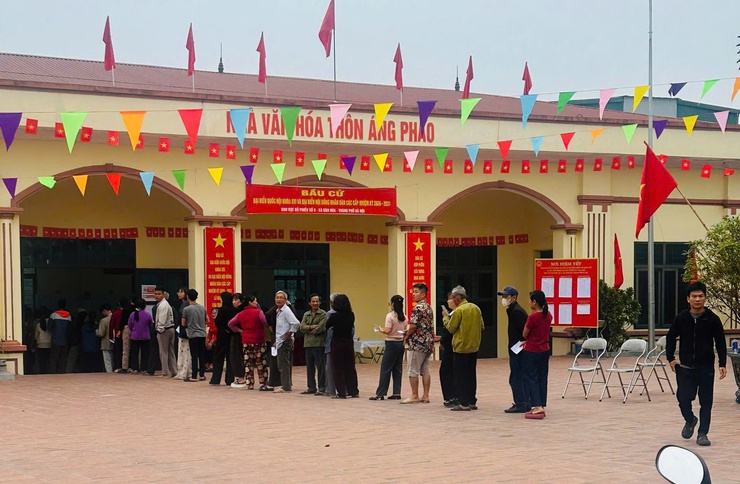 KHÔNG KHÍ KHAI MẠC BẦU CỬ ĐẠI BIỂU QUỐC HỘI KHÓA XVI VÀ ĐẠI BIỂU HĐND CÁC CẤP NHIỆM KỲ 2026 – 2031 TẠI CÁC KHU VỰC BỎ PHIẾU TRÊN ĐỊA BÀN XÃ DÂN HÒA- Ảnh 17.