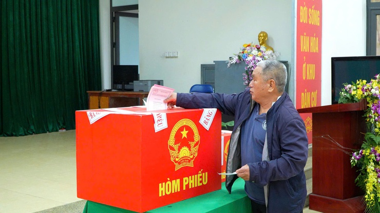 KHÔNG KHÍ KHAI MẠC BẦU CỬ ĐẠI BIỂU QUỐC HỘI KHÓA XVI VÀ ĐẠI BIỂU HĐND CÁC CẤP NHIỆM KỲ 2026 – 2031 TẠI CÁC KHU VỰC BỎ PHIẾU TRÊN ĐỊA BÀN XÃ DÂN HÒA- Ảnh 13.