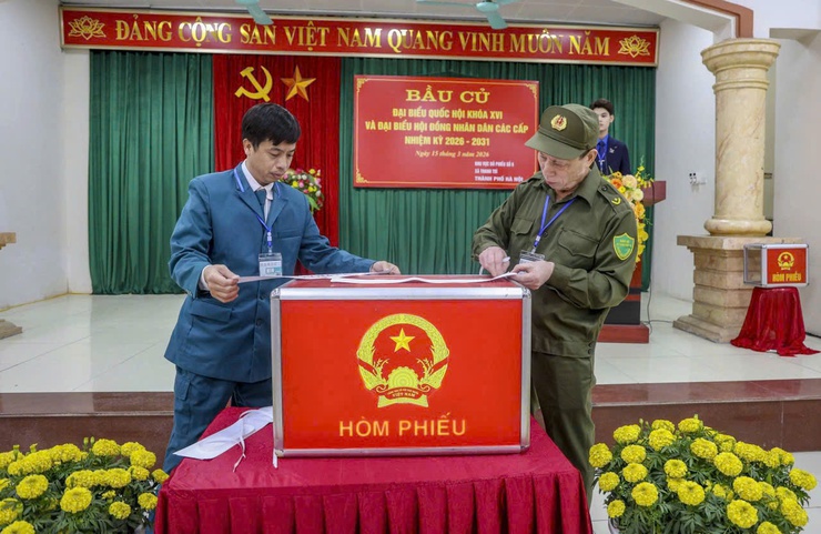 Cử tri thôn Cổ Điển B, khu vực bỏ phiếu số 8 xã Thanh Trì tích cực tham gia bỏ phiếu- Ảnh 6.