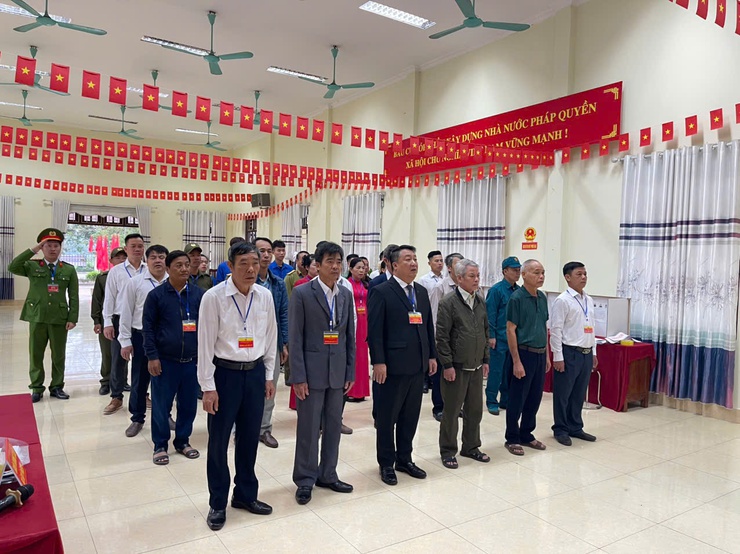 Đồng chí Nguyễn Khánh Bình, Bí thư Đảng uỷ, Chủ tịch HĐND xã dự Khai mạc cuộc bầu cử đại biểu Quốc hội khóa XVI và đại biểu HĐND các cấp nhiệm kỳ 2026 - 2031 - Ảnh 1.