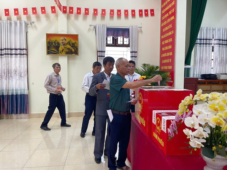 Đồng chí Nguyễn Khánh Bình, Bí thư Đảng uỷ, Chủ tịch HĐND xã dự Khai mạc cuộc bầu cử đại biểu Quốc hội khóa XVI và đại biểu HĐND các cấp nhiệm kỳ 2026 - 2031 - Ảnh 3.