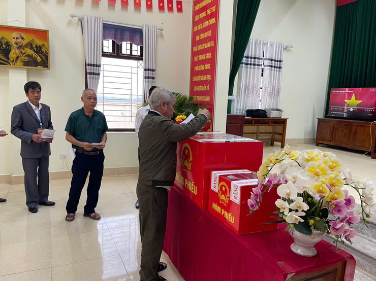 Đồng chí Nguyễn Khánh Bình, Bí thư Đảng uỷ, Chủ tịch HĐND xã dự Khai mạc cuộc bầu cử đại biểu Quốc hội khóa XVI và đại biểu HĐND các cấp nhiệm kỳ 2026 - 2031 - Ảnh 4.