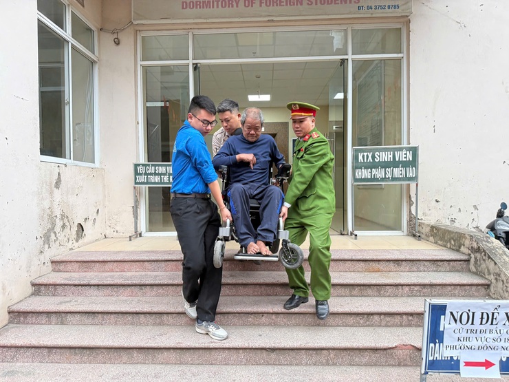 Những hình ảnh đẹp của phường Đông Ngạc trong Ngày hội toàn dân đi bầu cử- Ảnh 2.