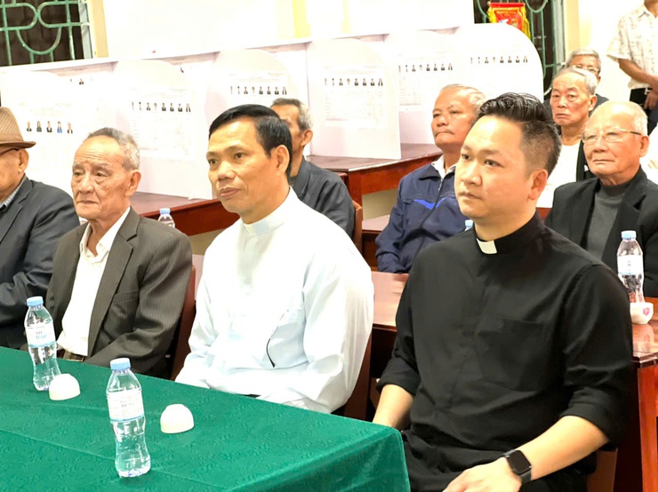 Đồng bào Công giáo xã Đại Xuyên tích cực tham gia bầu cử- Ảnh 1.