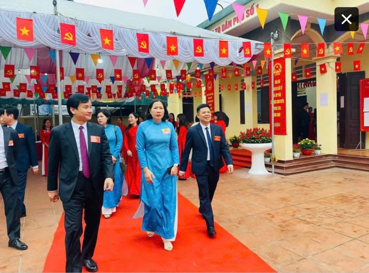 Đồng chí Chủ tịch Hội LHPN thành phố Hà Nội kiểm tra công tác tổ chức Ngày bầu cử tại xã Phúc Thọ- Ảnh 3.