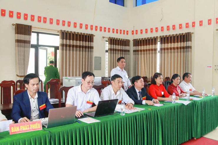   Chủ tịch Hội Nông dân thành phố Hà Nội kiểm tra công tác bầu cử tại xã Đại Xuyên- Ảnh 5.