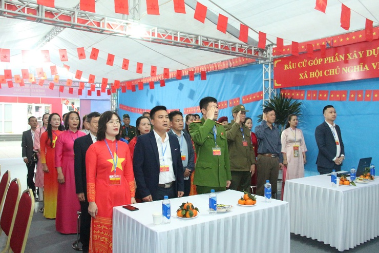 TĂNG CƯỜNG BẢO ĐẢM AN NINH TRẬT TỰ TRONG NGÀY BẦU CỬ TẠI XÃ BÌNH MINH- Ảnh 2.