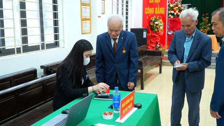 TÍNH ĐẾN 14 GIỜ 30 PHÚT CHIỀU 15/3 
XÃ DÂN HOÀ TỶ LỆ CỬ TRI ĐI BẦU CỬ ĐẠT TRÊN 94%- Ảnh 2.