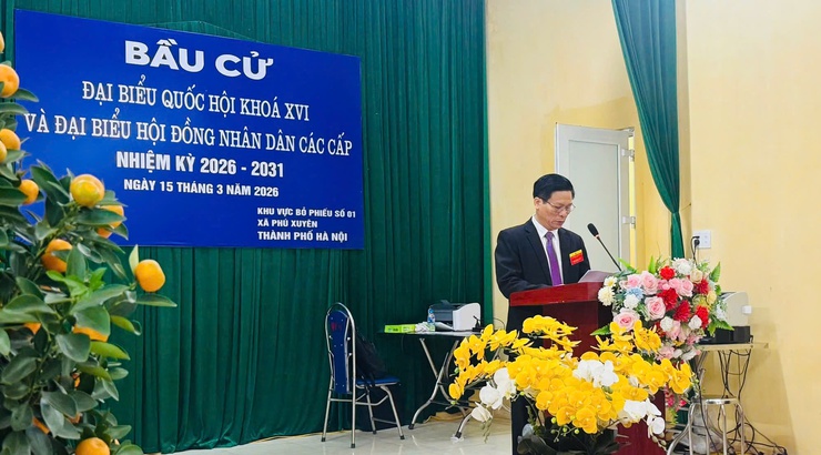 Đồng chí Chủ tịch Ủy ban Mặt trận tổ quốc xã Phú Xuyên dự lễ khai mạc bầu cử tại thôn Phú Mỹ- Ảnh 1.