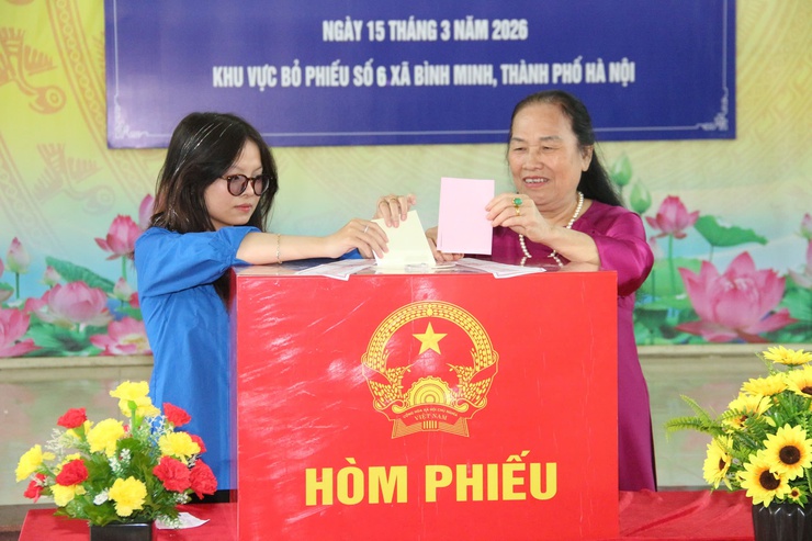 TĂNG CƯỜNG BẢO ĐẢM AN NINH TRẬT TỰ TRONG NGÀY BẦU CỬ TẠI XÃ BÌNH MINH- Ảnh 1.