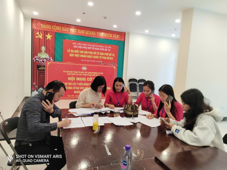 Tỷ lệ cử tri toàn phường Tây Mỗ tham gia bỏ phiếu đạt 91.07% tính đến 16h30 ngày 15-3

- Ảnh 2.