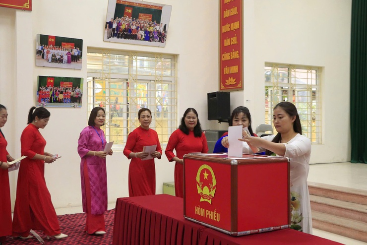 Phát huy sức mạnh đại đoàn kết toàn dân -  Xã Thượng Phúc tổ chức thành công Ngày hội bầu cử- Ảnh 8.