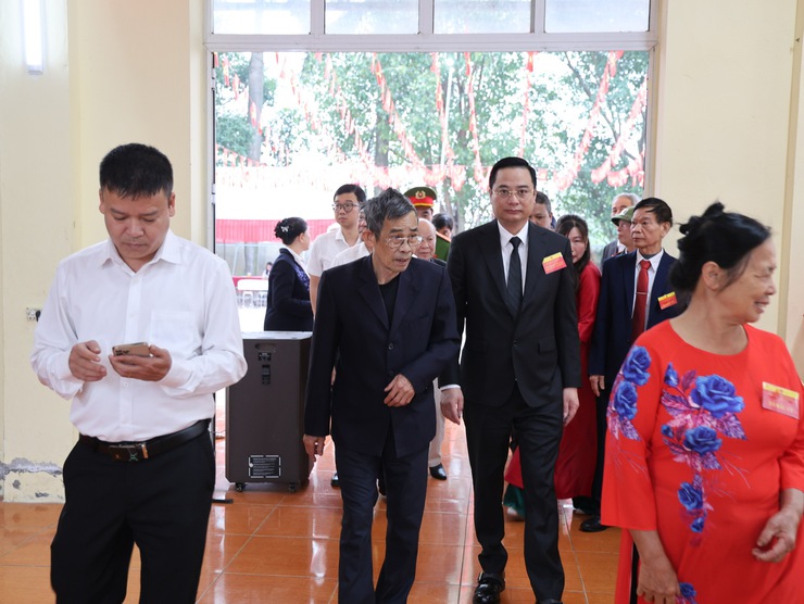 Tam Hưng hoàn thành ngày hội bầu cử trong không khí phấn khởi, dân chủ- Ảnh 1.