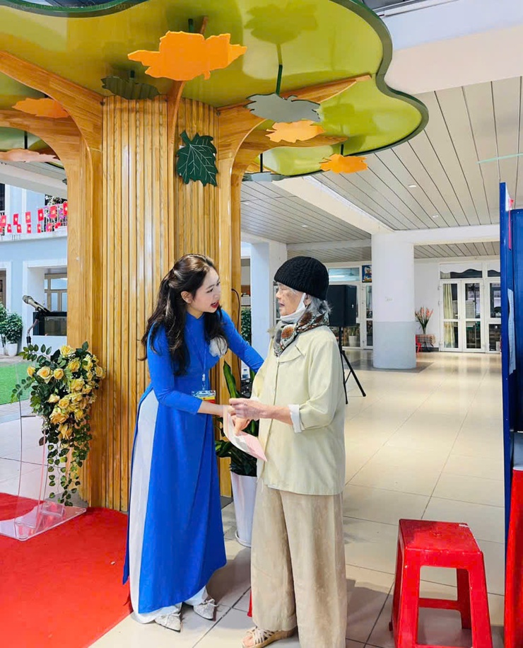 Cử tri phường Nghĩa Đô tưng bừng trong ngày hội non sông- Ảnh 4.