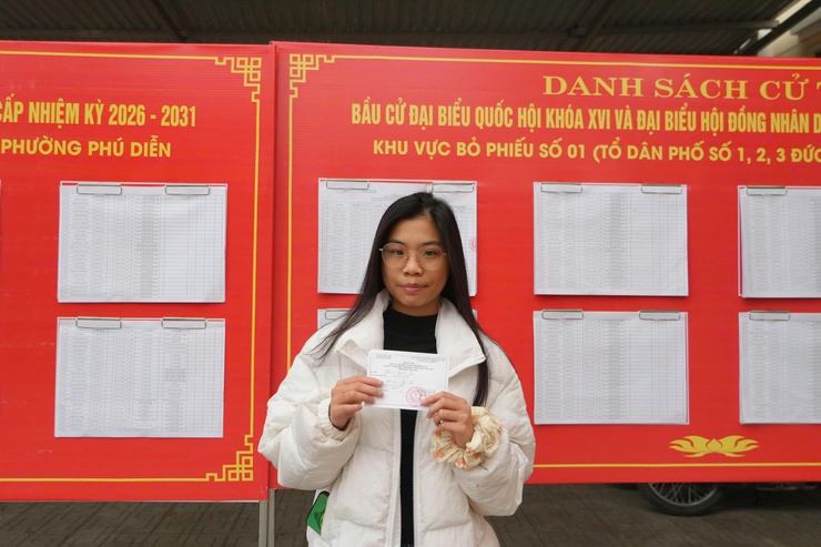 Phường Phú Diễn: Bầu cử diễn ra an toàn, thành công, cử tri đi bỏ phiếu đạt tỷ lệ&nbsp;98,62%- Ảnh 10.