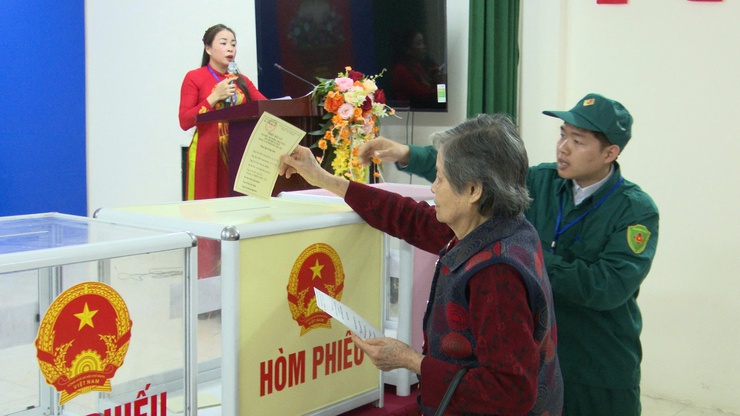 KHAI MẠC BẦU CỬ TẠI 51 KHU VỰC BỎ PHIẾU BẦU CỬ ĐẠI BIỂU QUỐC HỘI VÀ ĐẠI BIỂU HĐND CÁC CẤP NHIỆM KỲ 2026-2031 TRÊN ĐỊA BÀN XÃ THƯ LÂM- Ảnh 20.