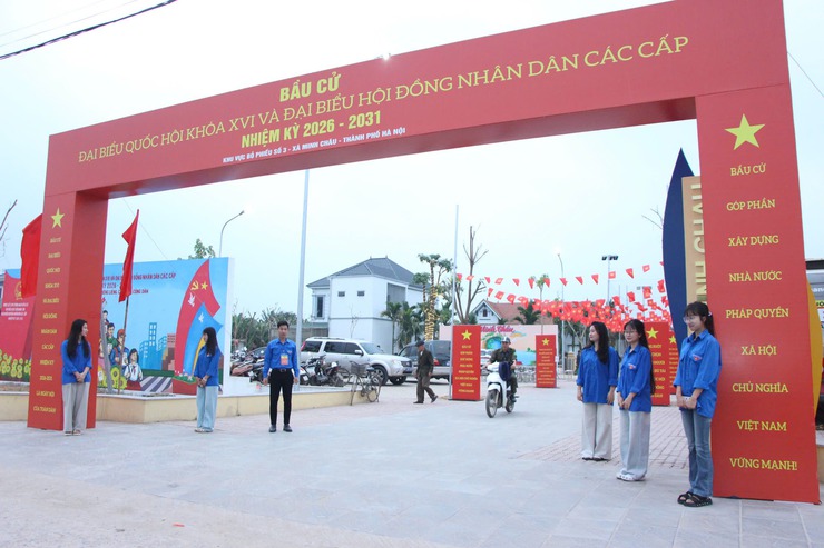 Khu vực bỏ phiếu số 3 - Điểm cầu trực tiếp của Báo và Phát thanh truyền hình Hà Nội.- Ảnh 1.