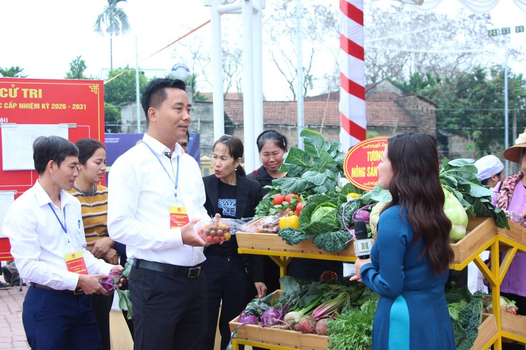 Khu vực bỏ phiếu số 3 - Điểm cầu trực tiếp của Báo và Phát thanh truyền hình Hà Nội.- Ảnh 6.