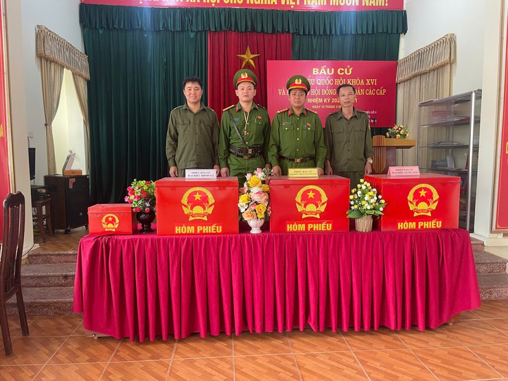 Công an xã Quảng Bị bảo đảm tuyệt đối an ninh, an toàn cuộc bầu cử đại biểu Quốc hội khóa XVI và HĐND các cấp nhiệm kỳ 2026 – 2031- Ảnh 16.