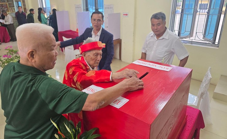 Xã Hương Sơn trọn vẹn Ngày hội non sông- Ảnh 4.