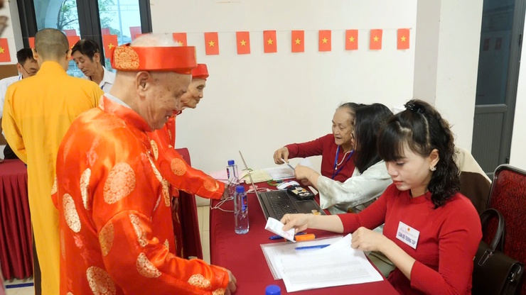 KHAI MẠC BẦU CỬ TẠI 51 KHU VỰC BỎ PHIẾU BẦU CỬ ĐẠI BIỂU QUỐC HỘI VÀ ĐẠI BIỂU HĐND CÁC CẤP NHIỆM KỲ 2026-2031 TRÊN ĐỊA BÀN XÃ THƯ LÂM- Ảnh 8.