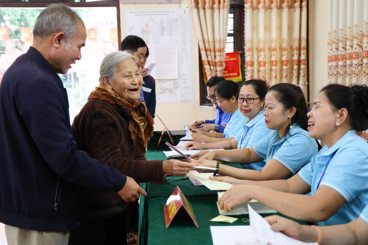 Xã Chương Dương tổ chức thành công cuộc bầu cử đại biểu Quốc hội và HĐND các cấp nhiệm kỳ 2026 – 2031

- Ảnh 3.