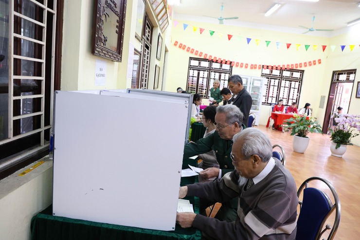 Xã Chương Dương tổ chức thành công cuộc bầu cử đại biểu Quốc hội và HĐND các cấp nhiệm kỳ 2026 – 2031

- Ảnh 6.