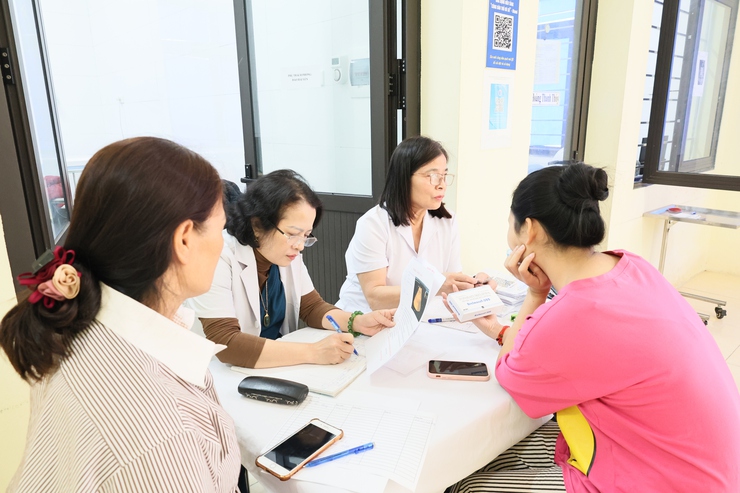 Trạm Y tế xã Quảng Bị tổ chức chiến dịch truyền thông lồng ghép cung cấp dịch vụ chăm sóc sức khỏe sinh sản- Ảnh 5.