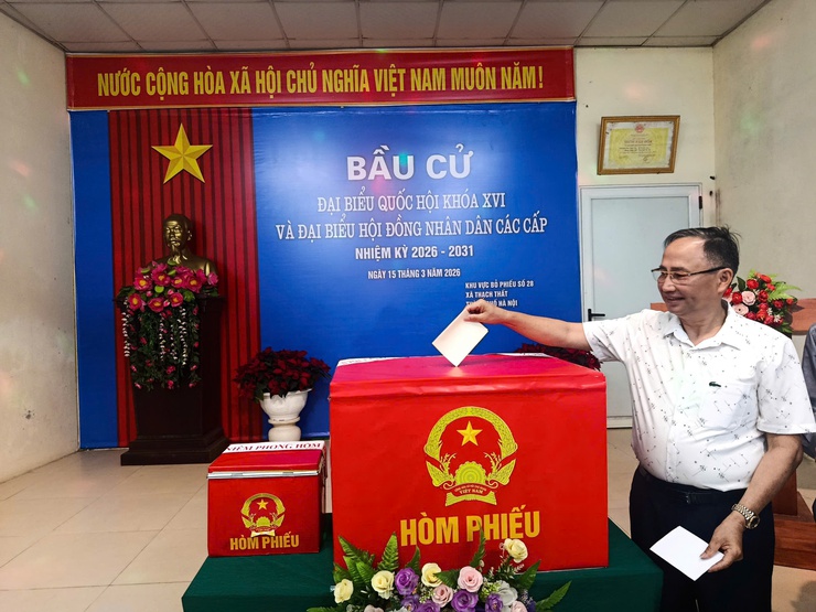 CỬ TRI XÃ THẠCH THẤT NÔ NỨC ĐI BỎ PHIẾU TRONG NGÀY HỘI LỚN CỦA ĐẤT NƯỚC- Ảnh 12.