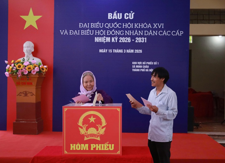 Ứng dụng công nghệ vào bầu cử tại xã đảo Minh Châu- Ảnh 4.