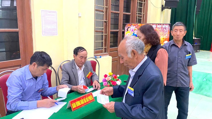 Cử tri xã Đại Xuyên nô nức tham gia bỏ phiếu trong Ngày hội non sông- Ảnh 3.