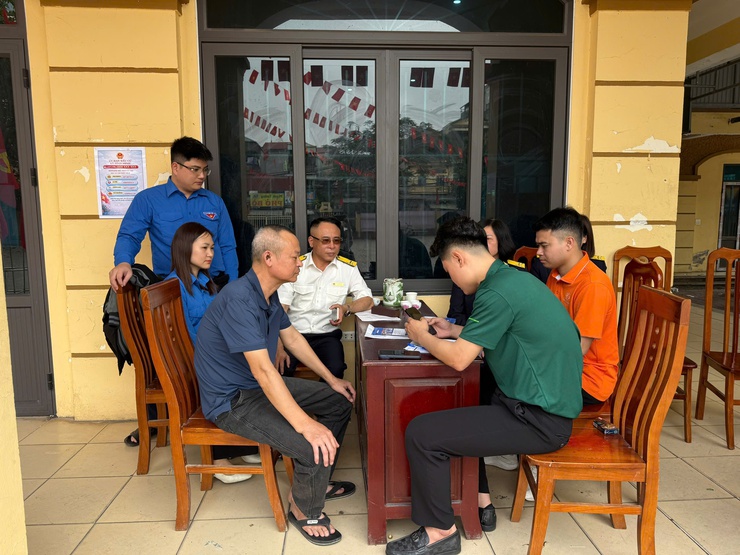 Lễ ra quân tháng cao điểm đồng hành, hỗ trợ hộ kinh doanh tuân thủ chính sách, pháp luật thuế trên địa bàn xã Bình Minh- Ảnh 5.