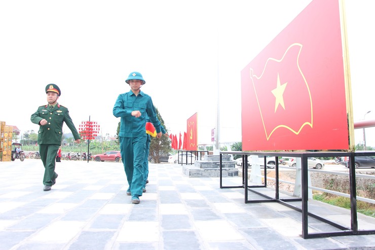 Trang trọng lễ thượng cờ tại xã đảo duy nhất tại Hà Nội- Ảnh 2.