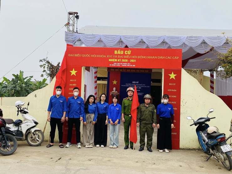 Tuổi trẻ xã Minh Châu tổ chức tuyên truyền lưu động về Bầu cử Quốc hội khóa XVI và HĐND các cấp nhiệm kỳ 2026 – 2031.- Ảnh 3.