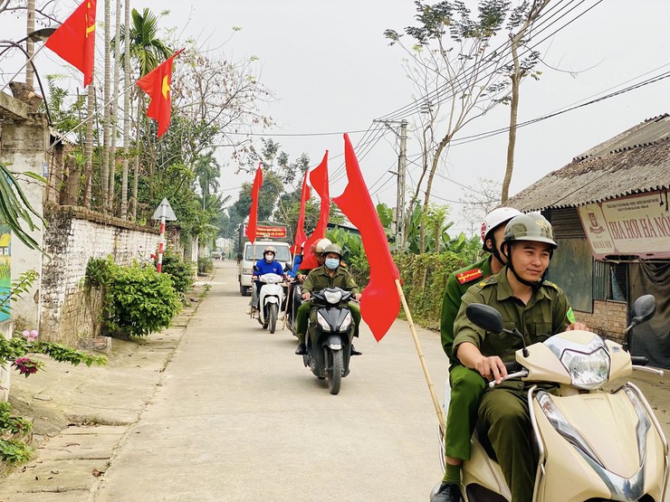 Tuổi trẻ xã Minh Châu tổ chức tuyên truyền lưu động về Bầu cử Quốc hội khóa XVI và HĐND các cấp nhiệm kỳ 2026 – 2031.- Ảnh 5.