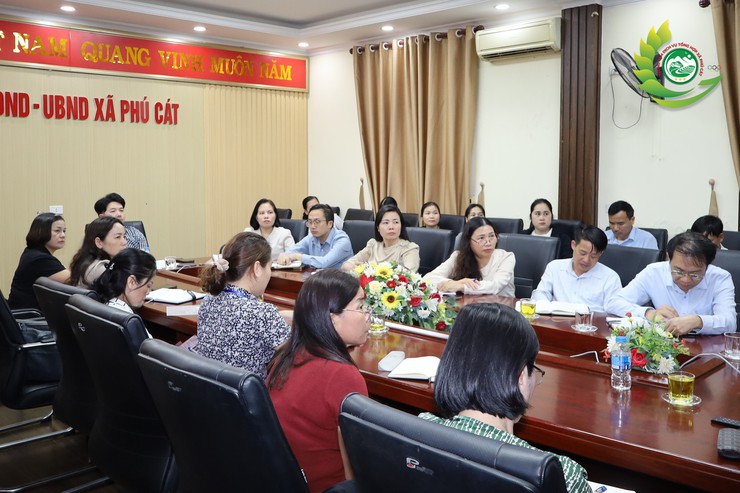 Phú Cát dự hội nghị trực tuyến triển khai công tác tuyển sinh vào các cấp học năm học 2026 – 2027- Ảnh 3.