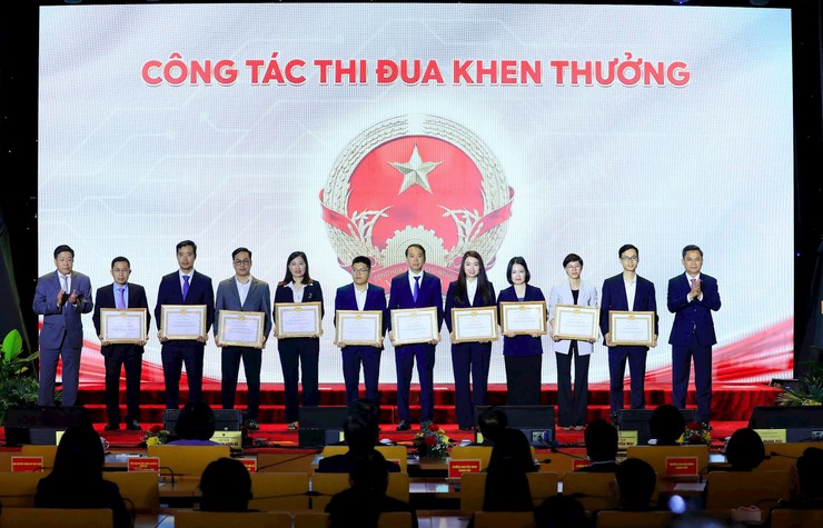 Phường Yên Nghĩa tham dự hội nghị trực tuyến Lễ khai trương nền tảng điều hành tập trung của Đoàn đại biểu Quốc hội và HĐND hai cấp thành phố - Một điểm đến của mọi nhiệm vụ- Ảnh 6.