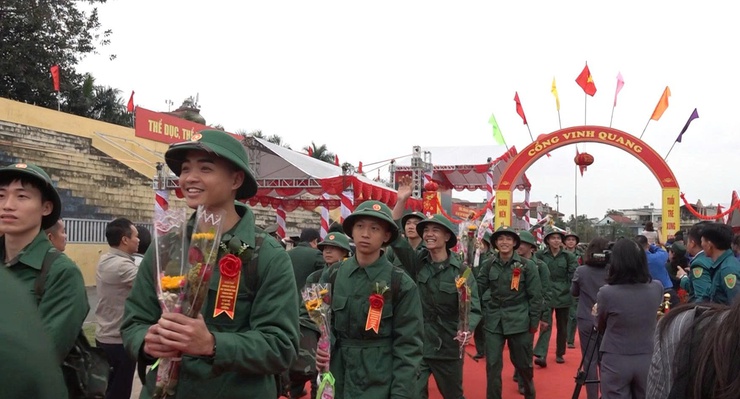 Thanh niên Minh Châu hăng hái lên đường nhập ngũ năm 2026.- Ảnh 6.