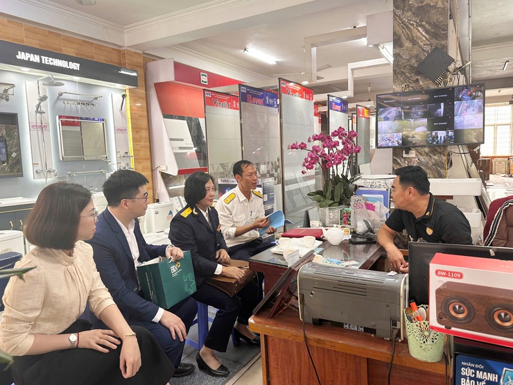 Lễ ra quân tháng cao điểm đồng hành, hỗ trợ hộ kinh doanh tuân thủ chính sách, pháp luật thuế trên địa bàn phường Chương Mỹ- Ảnh 4.