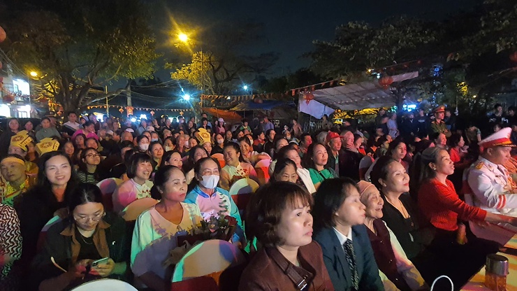 Sôi nổi chương trình văn nghệ “Khát vọng đổi mới” chào mừng thành công cuộc bầu cử- Ảnh 12.